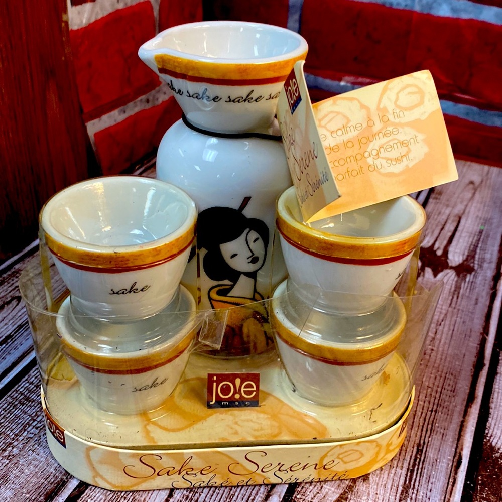 NEW 2005 5 Pc. MSC International SAKE SET